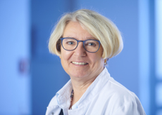 Frau Dr.  Visser, Antchen