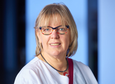 Frau Sabev-Kosmis, Elke