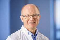 Dr.  Möller, Thomas